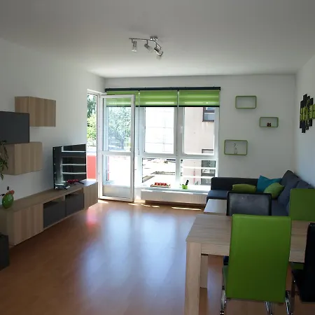 Self Check In/out Apartmán